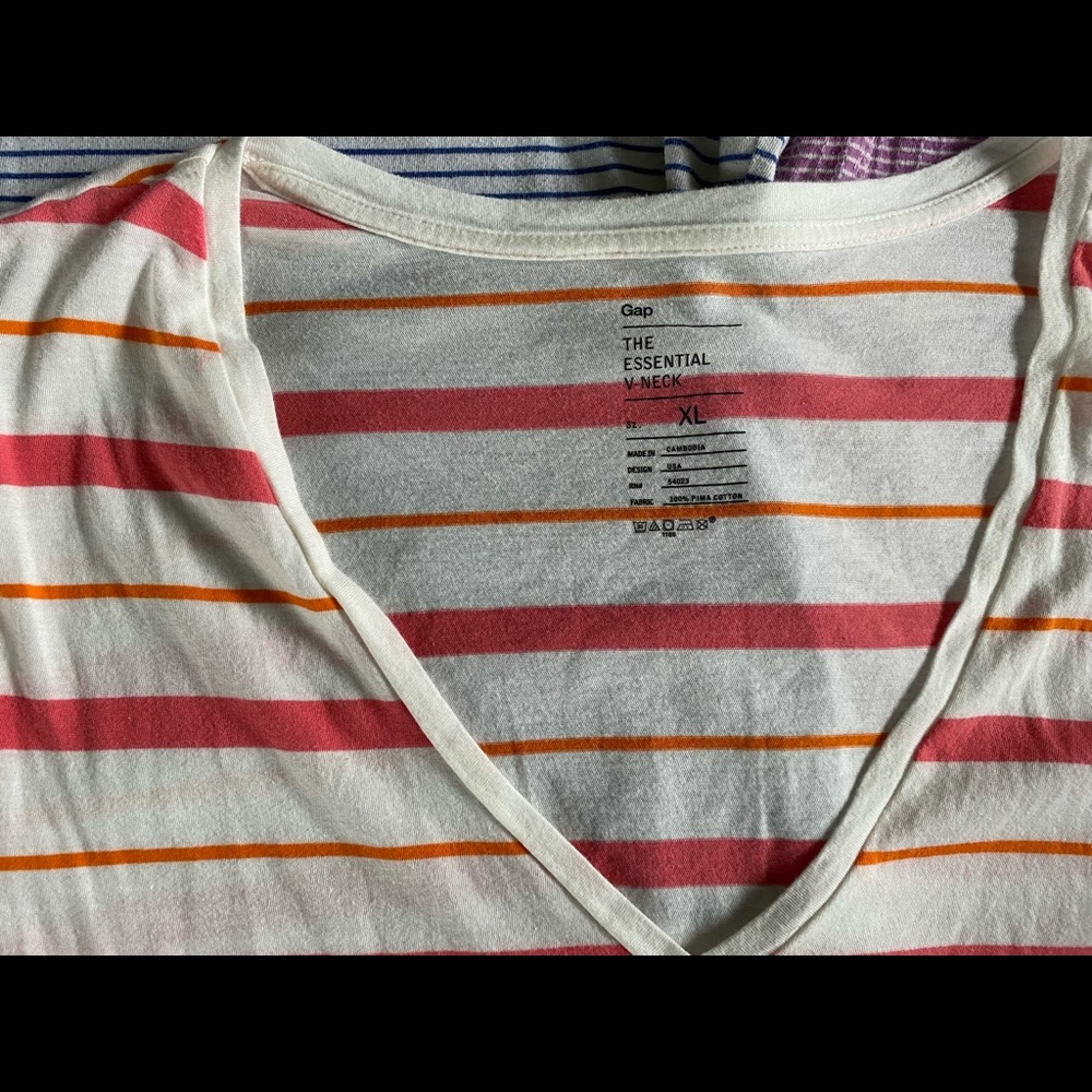 Gap women’s Large lot of 3 tops Ana - Picture 2 of 4